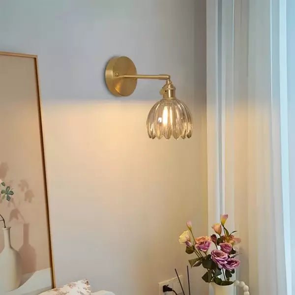Retro wall lamp featuring a tulip glass shade, designed as a metal wall sconce to enhance cozy atmospheres in living spaces. 3