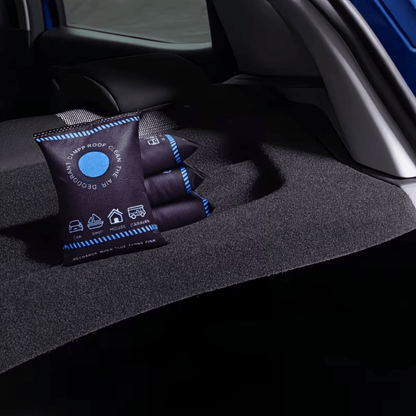 Reusable car dehumidifier bags designed for moisture absorption, featuring a leak-proof design and no electricity needed, ideal for vehicles and storage use. 1