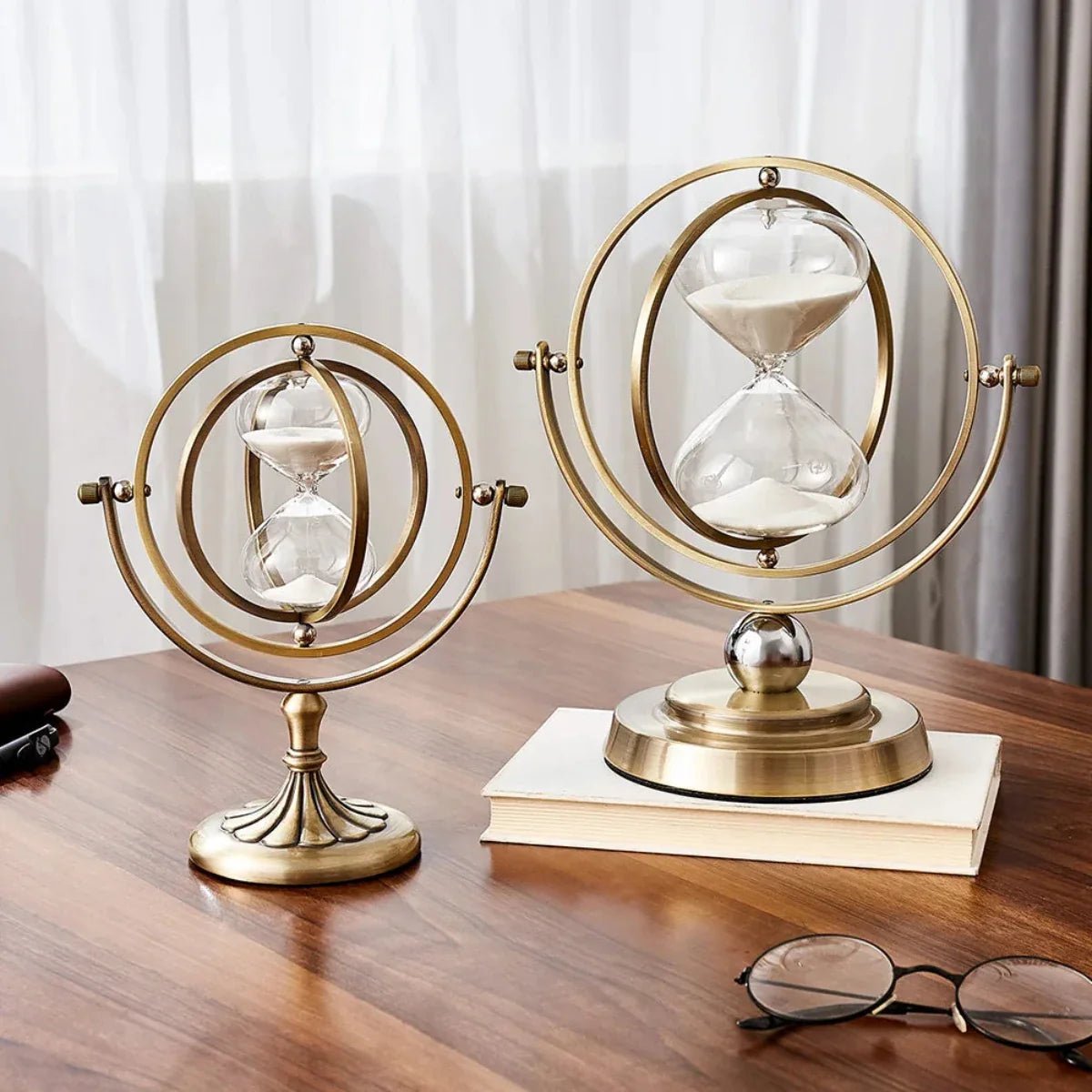 Scandinavian Sand Clock in sleek aluminum design, perfect decorative timer for modern interiors, showcasing elegance and functionality. 3
