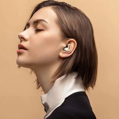 Silicone earplugs for sleeping in black, red, and white, featuring a comfortable reusable design for effective noise reduction. 1