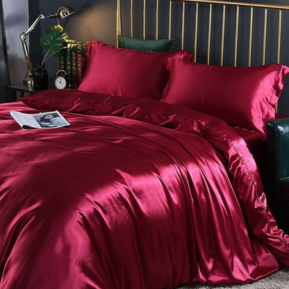 Silk bedding set featuring thermoregulatory properties for luxurious year-round comfort, designed for a restful sleep experience. 11