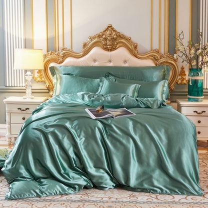 Silk bedding set featuring thermoregulatory properties for luxurious year-round comfort, designed for a restful sleep experience. 10