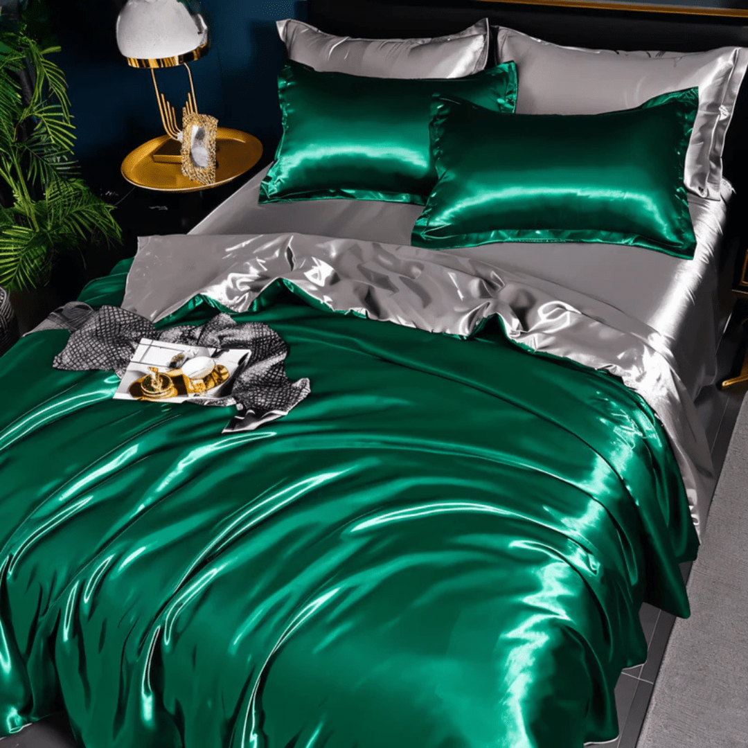 Silk-look bedding set featuring a stylish duvet cover and two matching pillowcases, made from breathable polyester for a luxurious and comfortable sleep experience. 12