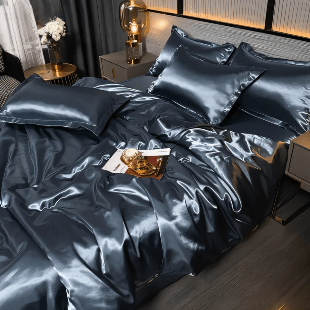 Silk-look bedding set featuring a stylish duvet cover and two matching pillowcases, made from breathable polyester for a luxurious and comfortable sleep experience. 7