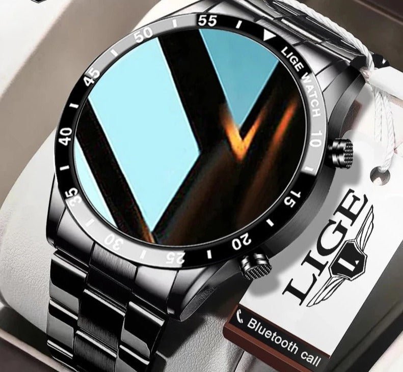 Smartwatch with 4G connectivity featuring a sleek black stainless steel strap and an intuitive touchscreen display, perfect for fitness tracking and smartphone notifications. 0