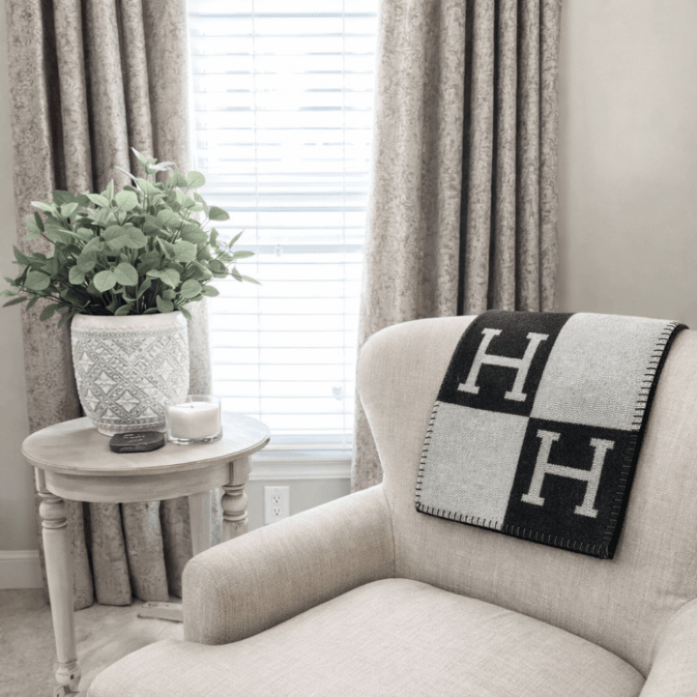 Soft throw blanket featuring a modern design, perfect for adding a cozy touch to any home decor, lightweight and ideal for snuggling up on the couch. 1