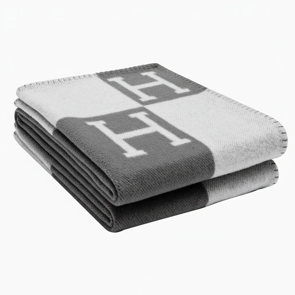 Soft throw blanket featuring a modern design, perfect for adding a cozy touch to any home decor, lightweight and ideal for snuggling up on the couch. 4