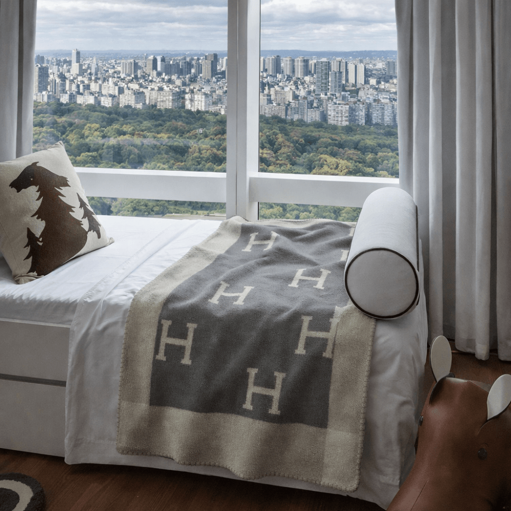 Soft throw blanket featuring a modern design, perfect for adding a cozy touch to any home decor, lightweight and ideal for snuggling up on the couch. 8