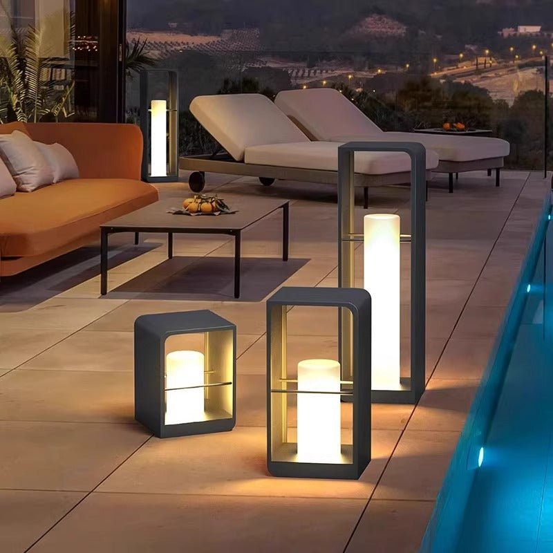Solar garden light featuring a modern stainless steel design with automatic LED illumination, emitting a cozy 3000K warm glow for outdoor spaces. 3