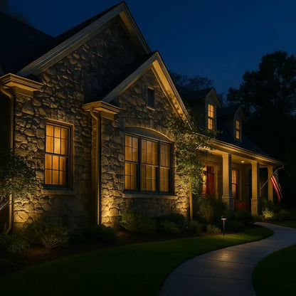 Solar powered spot lights featuring adjustable focus, available in warm white and multicolor options, ideal for outdoor accent lighting in gardens and patios. 7