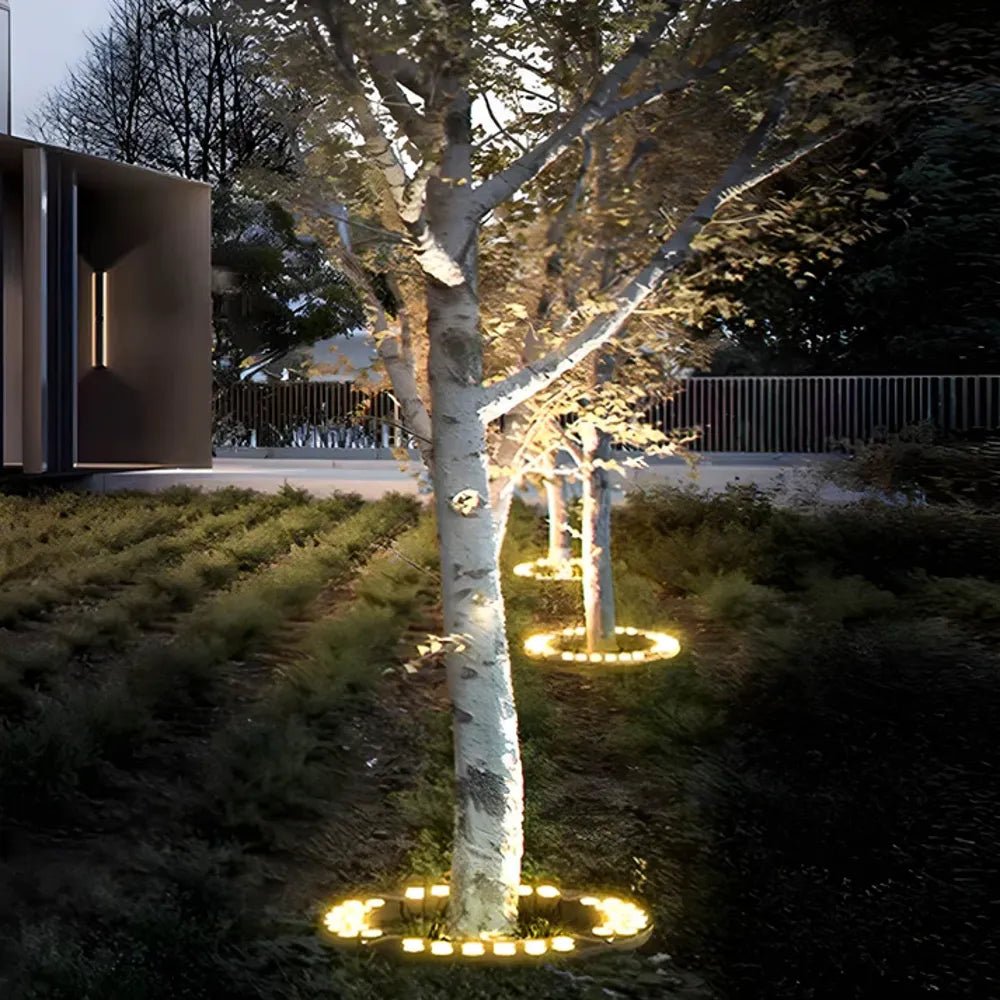 Solar powered outdoor spotlight featuring a durable aluminum design and bright LED lighting, ideal for illuminating gardens, pathways, and landscapes at night. 2