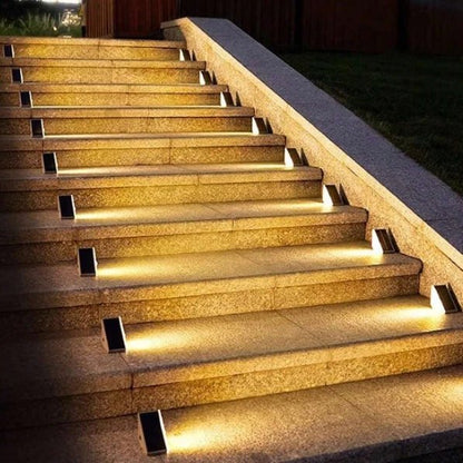 Solar stair lights designed for outdoor use, featuring automatic illumination for enhanced safety on pathways and gardens, compact design for easy installation. 0