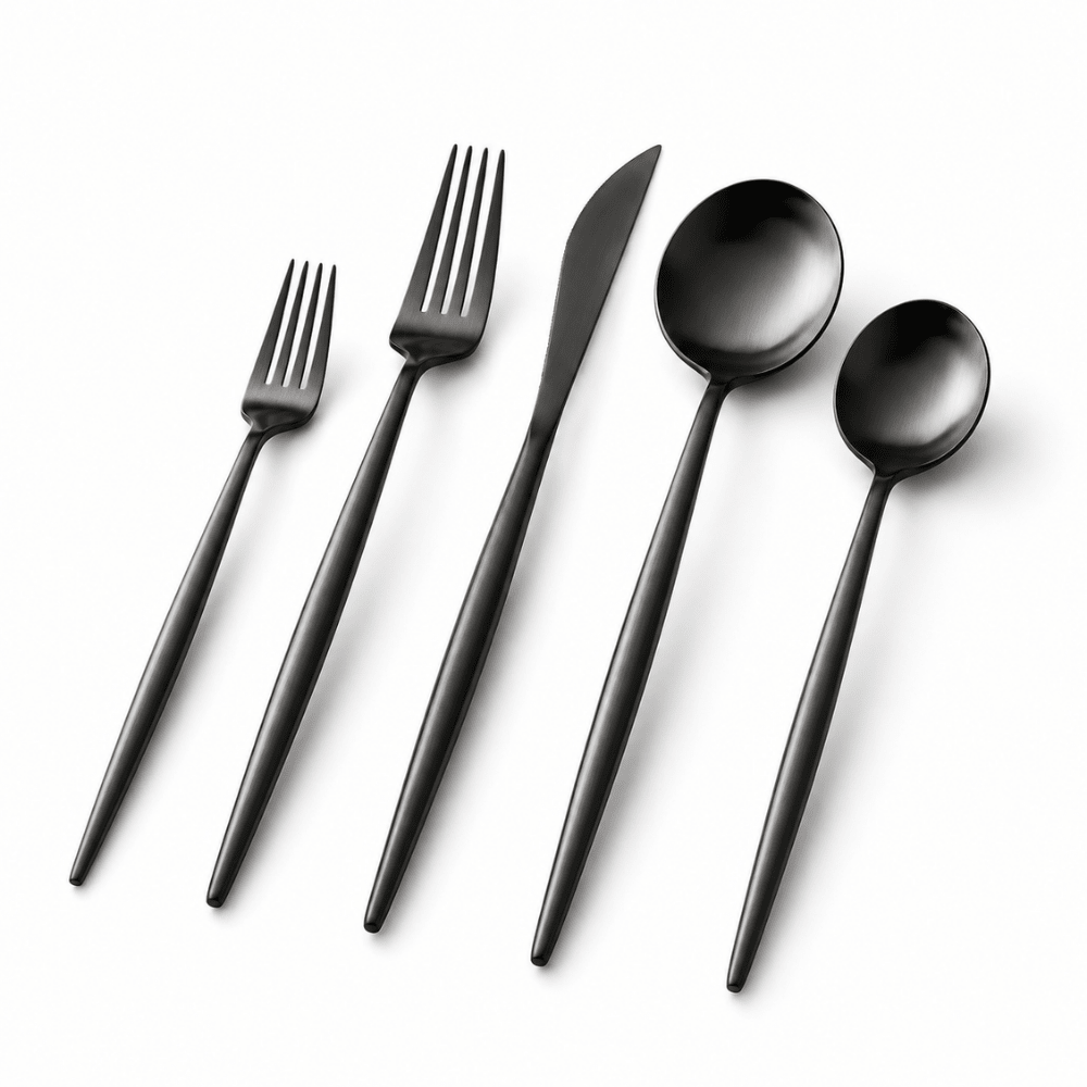 Stainless steel cutlery set featuring a modern minimalist design and ergonomic handles for comfortable use. 3