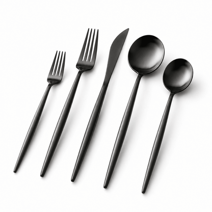 Stainless steel cutlery set featuring a modern minimalist design and ergonomic handles for comfortable use. 3