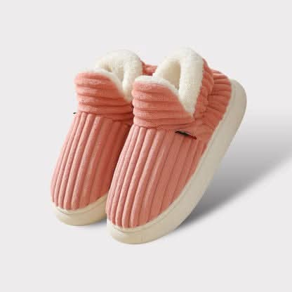 Cozy thermal women's slippers featuring a non-slip sole and insulating interior, perfect for keeping feet warm and comfortable at home. 8