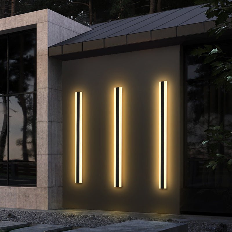 Vertical Outdoor LED Lamp with waterproof design, featuring a minimalist aluminum alloy construction, ideal for enhancing outdoor spaces with modern lighting. 3