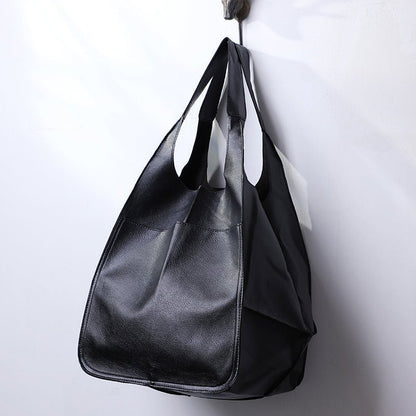 Vintage leather tote bag, featuring an elegant design and durable construction, perfect for everyday use with a spacious interior for all your essentials. 4