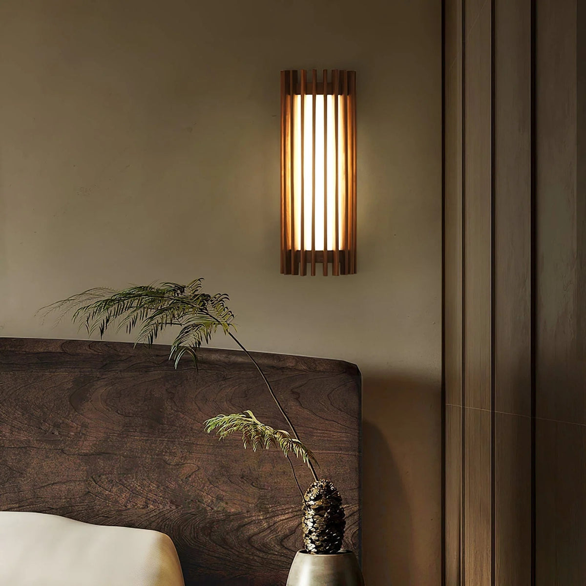Modern wall light featuring a stylish wood and acrylic design, equipped with dimmable LED technology, available in warm or cool lighting options. 3
