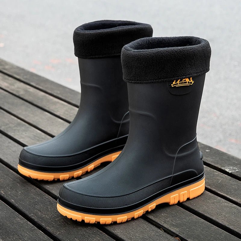 Waterproof rain boots for men featuring a slip-resistant sole and mid-calf outdoor design, ideal for wet conditions and outdoor activities. 7