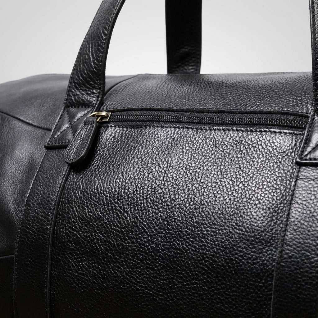 Weekender Bag with Adjustable Shoulder Strap and Smart Organization – Elegant Black Design for Women 3