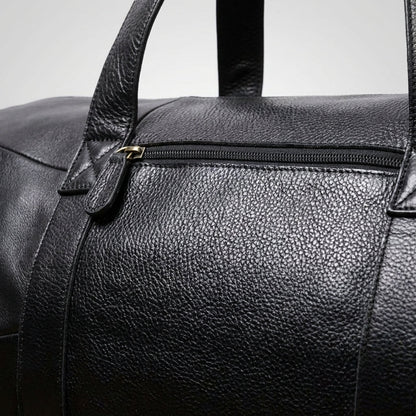 Weekender Bag with Adjustable Shoulder Strap and Smart Organization – Elegant Black Design for Women 3