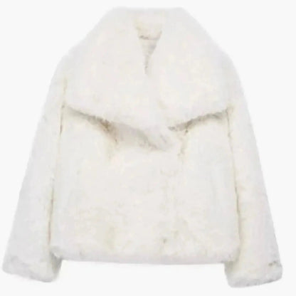 Women's cropped faux fur jacket with an open front, featuring a soft plush texture, perfect for autumn and winter layering. 5