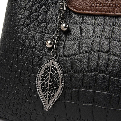 Women's Handbag with Adjustable Strap and Spacious Compartments – Classic Timeless Design in Black 5