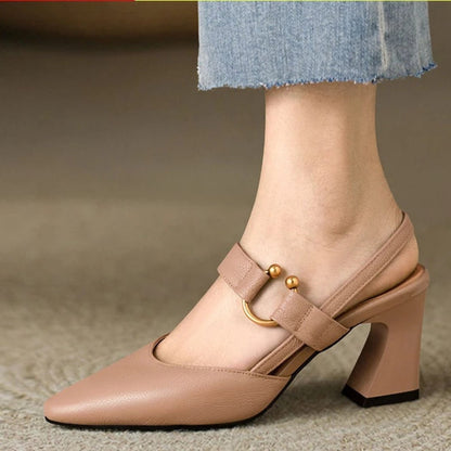 Women's elegant black heels featuring orthopedic cushioning and ergonomic support for all-day comfort and style. 2