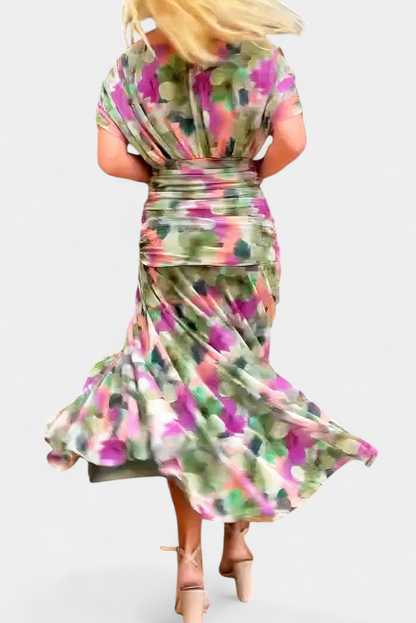 Elegant women's maxi dress featuring a flattering V-neck and flowing sleeves, perfect for both casual outings and formal events. 6