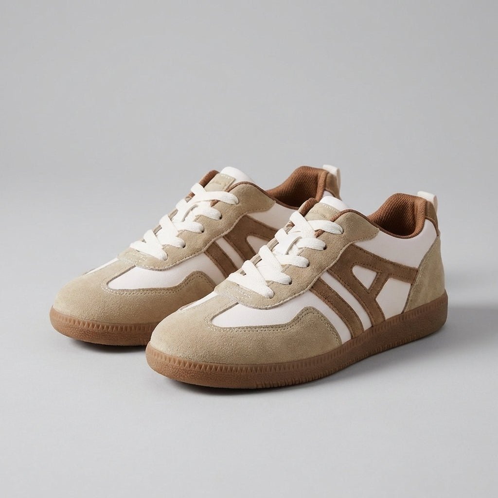 Women's orthopedic low-top sneakers featuring a modern casual design, providing supportive comfort for all-day wear. Perfect for daily activities and stylish enough for any outfit. 1
