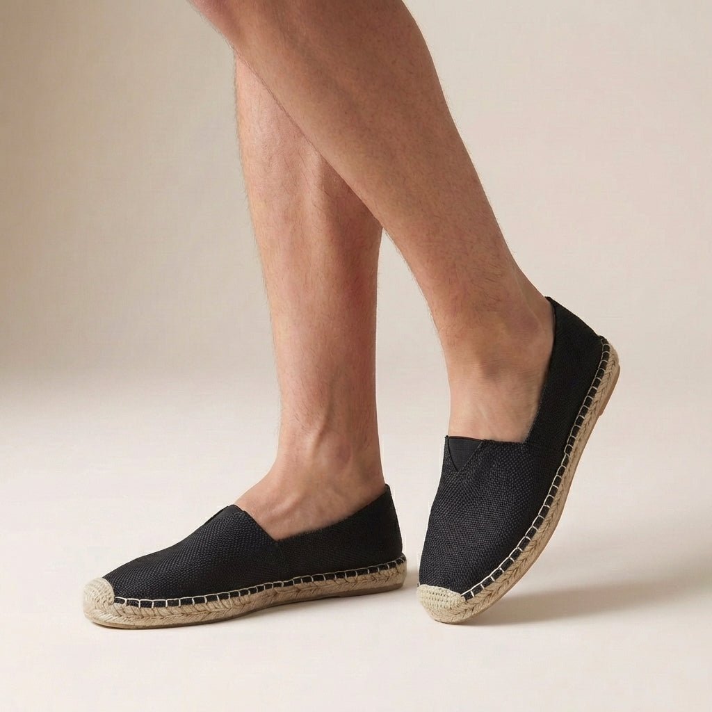Women's orthopedic slip-on espadrilles featuring a stylish jute sole, designed for comfort and support during summer outings. 3