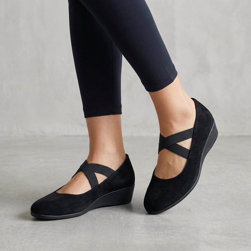 Women's orthopedic wedge flats featuring a stylish criss-cross strap design, perfect for summer comfort and support. 0