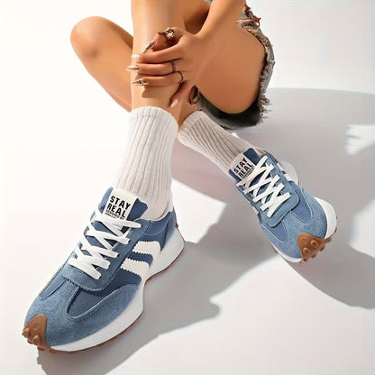 Women's platform sneakers with arch support in white, featuring a retro lace-up design and chunky sole, perfect for casual wear and all-day comfort. 4