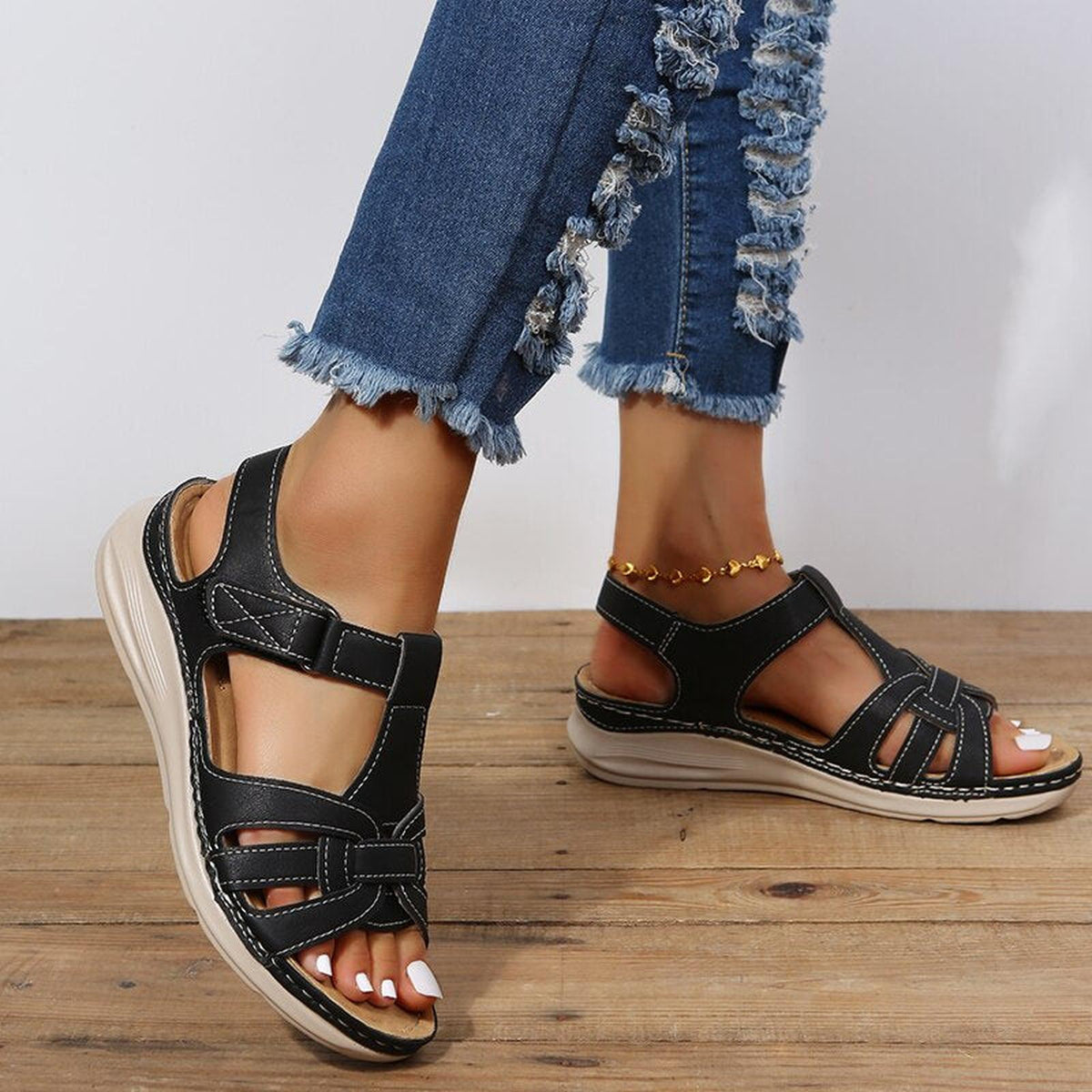 Women's sandals featuring a stylish braided strap design and adjustable fit, providing orthopedic comfort for all-day wear in summer. 3