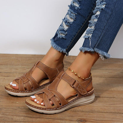 Women's sandals featuring a stylish braided strap design and adjustable fit, providing orthopedic comfort for all-day wear in summer. 4