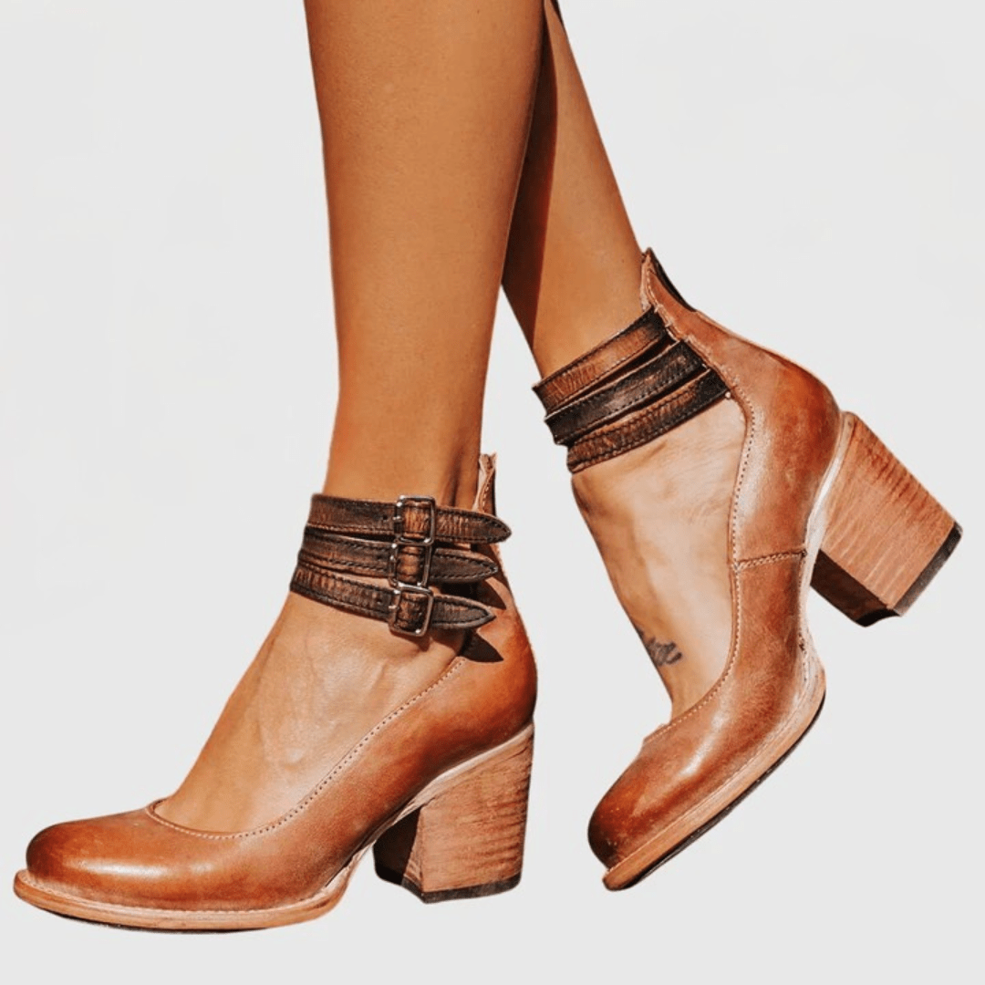 Women's sandals featuring an ergonomic design, comfortable leather footbed, and an elegant versatile style suitable for various occasions. 8