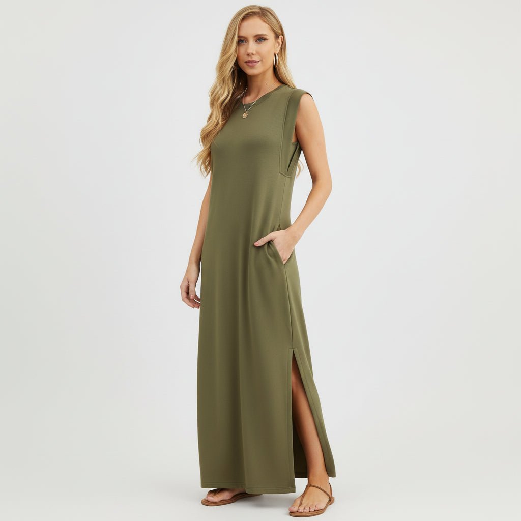 Women's sleeveless maxi dress featuring convenient pockets, perfect for casual summer outings and stylish comfort. 0