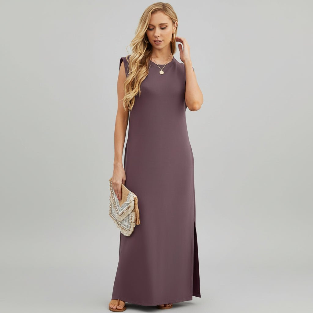 Women's sleeveless maxi dress featuring convenient pockets, perfect for casual summer outings and stylish comfort. 7