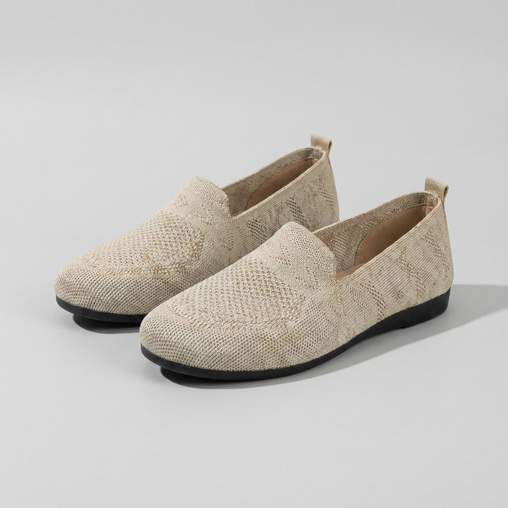 Women's slip-on shoes featuring a flexible fit and lightweight design, perfect for modern casual comfort and everyday wear. 6