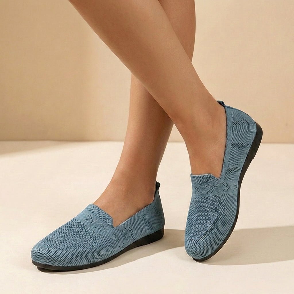 Women's slip-on shoes featuring a flexible fit and lightweight design, perfect for modern casual comfort and everyday wear. 0