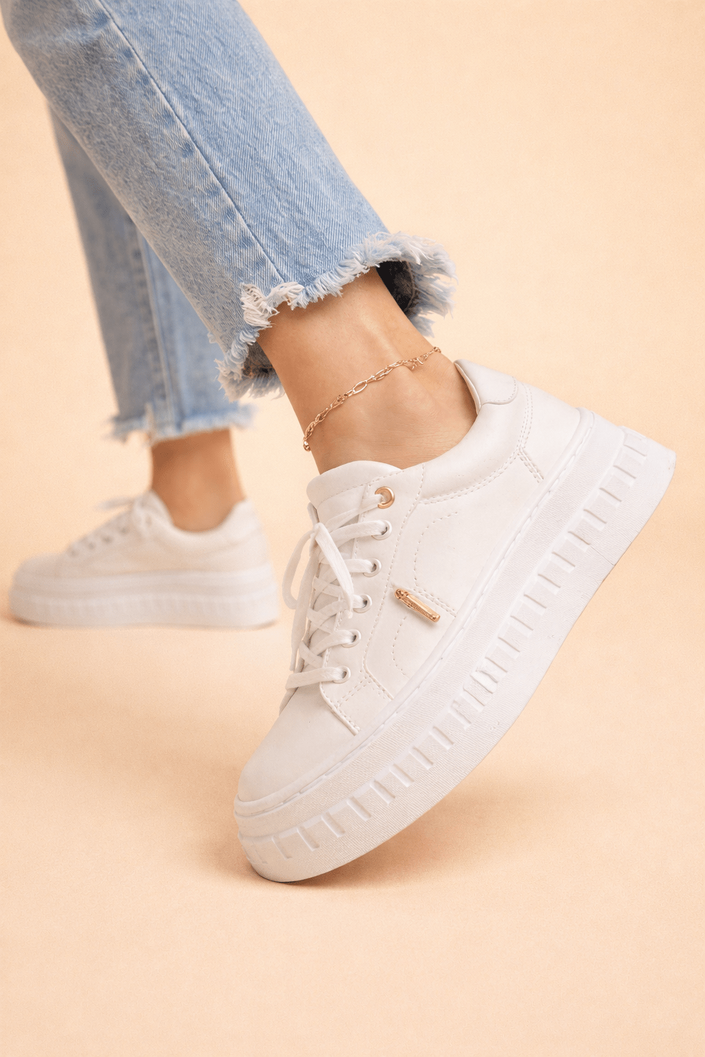 Women's Sneakers with Plateau Sole for All-Day Comfort – Stylish White Design in Premium Materials 3