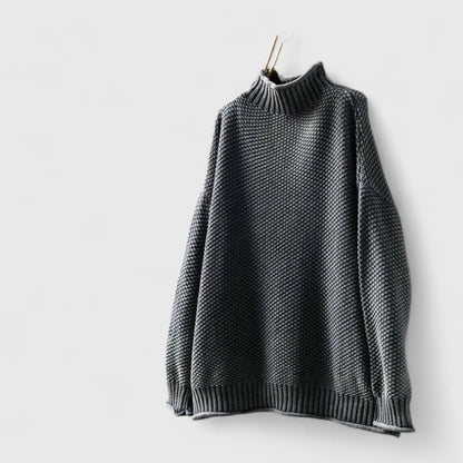 Women's cozy knit sweater pullover in soft fabric, perfect for winter comfort and versatile styling. 1