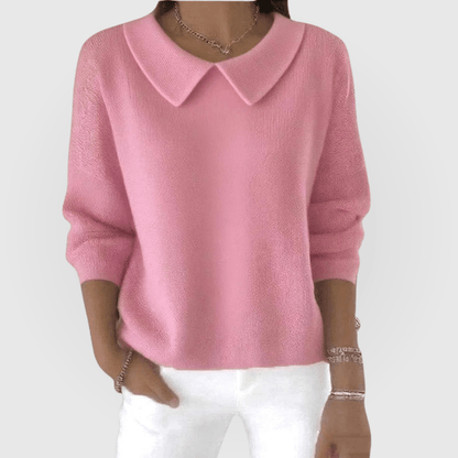 Women's relaxed fit green sweater, perfect for everyday wear, featuring a timeless design for ultimate comfort. 4