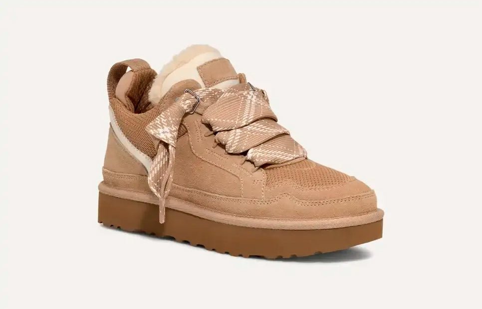 Women's winter suede boots featuring a warm lining and non-slip rubber sole, designed for comfort and style in cold weather. 0